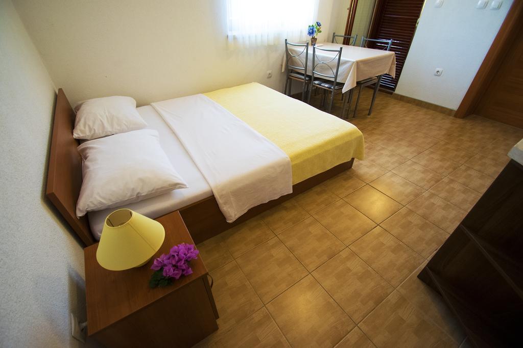 Apartments Zile Starigrad Paklenica Pokój zdjęcie